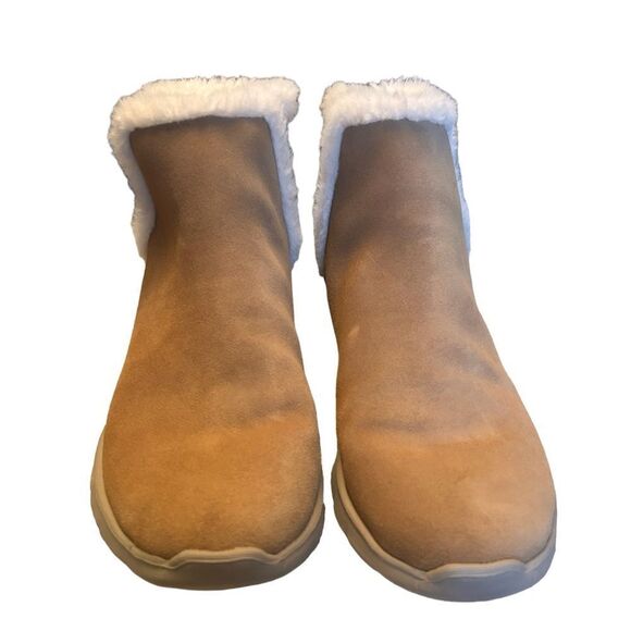 Skechers On The Go Snow Boots NEW - Picture 2 of 5